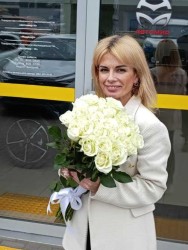 Доставка по Украине - 25 белых роз