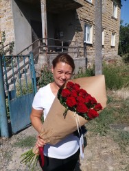 11 імпортних червоних троянд - замовити в ProFlowers.ua