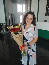 11 импортных красных роз - от ProFlowers.ua
