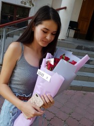 Delivery in Ukraine - Bouquet of roses "Refined style"
