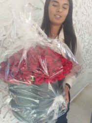 101 червона троянда в коробці - купити в квітковому магазині ProFlowers.ua