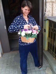 Delivery in Ukraine - Basket of eustomas "Merry-go-round"