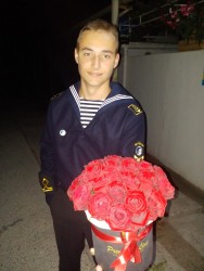 25 червоних троянд в коробці "Love Box" - замовити в ProFlowers.ua