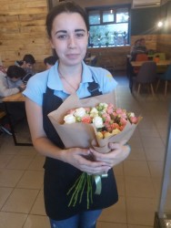 Букет кустовых роз "Краски любви" - купить в магазине цветов ProFlowers.ua