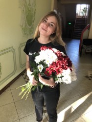Order with delivery - Bouquet of chrysanthemums "Cheerful smile"