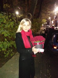 35 червоних троянд в коробці - від ProFlowers.ua