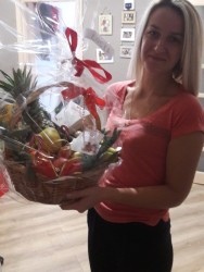 Корзина фруктов "Пышный стол" - купить в магазине цветов ProFlowers.ua
