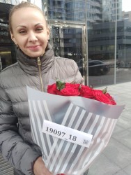 Buy with delivery - Bouquet of roses "Stylish"