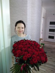 Доставка по Украине - 151 красная роза