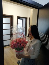 Order with delivery - Delicate tulips in a box