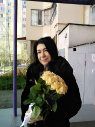 Доставка по Украине - Букет из 15 роз "Очаровательной!"