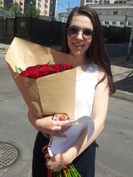 Троянда червона поштучно - замовити в ProFlowers.ua