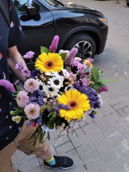 Букет польових квітів "Яскраві кольори" - купити в квітковому магазині ProFlowers.ua