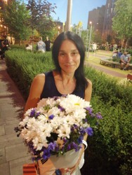 Delivery in Ukraine - Bouquet of flowers "Abundance"