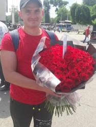 Замовити з доставкою - Букет українських троянд "Ейфорія"