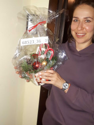 Delivery in Ukraine -  New Year's bouquet in a cup "Have a nice day!"