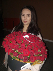 Доставка по Україні - 101 червона троянда в коробці