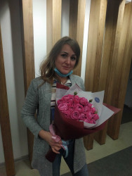 Доставка по Україні - Букет кущових троянд "Серпанок"