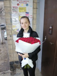 Доставка по Україні - Букет червоних троянд "Калиновий смак"