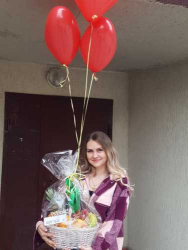 Delivery in Ukraine - Fruit basket "With all my heart!"
