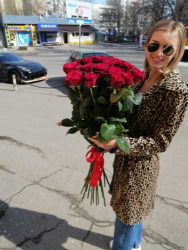 Метрова українська червона троянда поштучно - швидка доставка з ProFlowers.ua