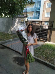 Метровая импортная красная роза поштучно - купить в магазине цветов ProFlowers.ua