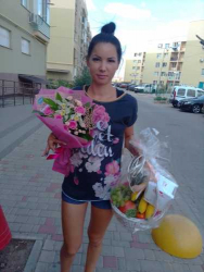 Рожеві троянди та орхідеї "Моїй дорогоцінній" - швидка доставка з ProFlowers.ua